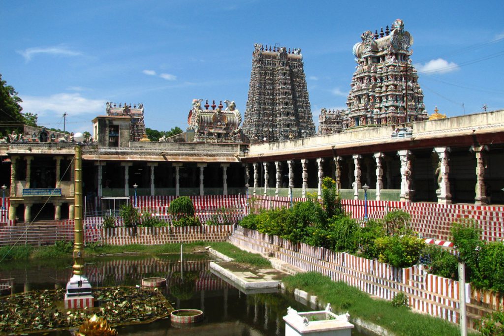 Sightseeing tour of Tamil Nadu